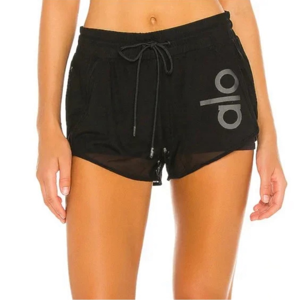 Alo ambiance short in black & black